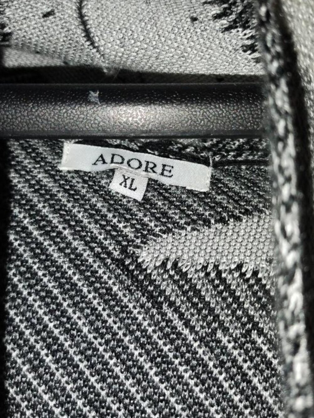 ADORE VEST - Picture 3 of 3